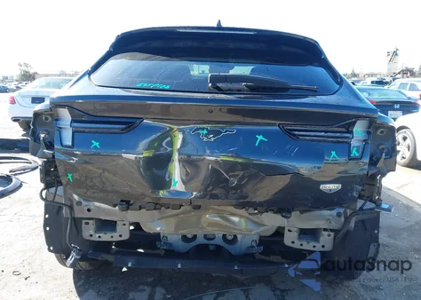 2022 Ford Mustang Mach-E California Route 1 z USA, uszkodzony, nr VIN 3FMTK2R77NMA03691